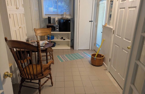 Porter Beach Apartment | Beachbum's Beachfront 1 brm efficiency apartment- Steps from Lake Mich/Dune Park