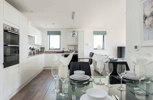 Boscombe Apartment | Beachcliff - On the Seafront with Two Balconies