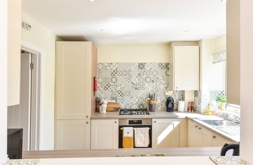 Rustington House | Beachcomber, a stones throw from the sea