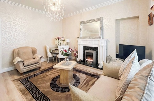 Girvan Cottage | Beachcomber Apartment