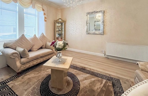 Girvan Cottage | Beachcomber Apartment