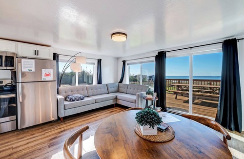 Yachats Cottage | Beachcomber: Beachfront Escape #3