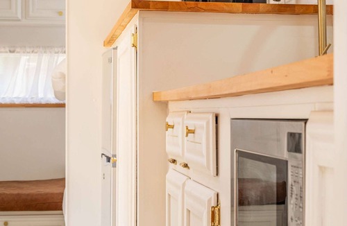 Copacabana House | "Beachcomber Bliss" – Retro Copa Camper