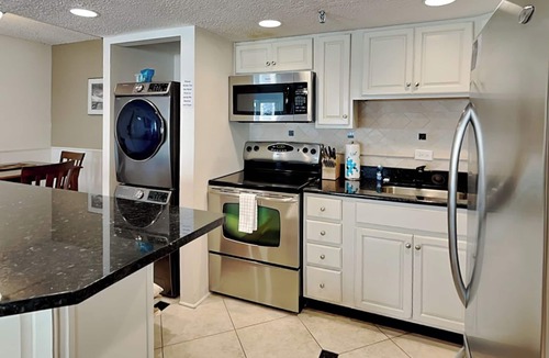 Jacksonville Beach Apartment | Beachcomber by Distinctive Beach Rentals