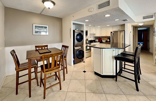 Jacksonville Beach Apartment | Beachcomber by Distinctive Beach Rentals