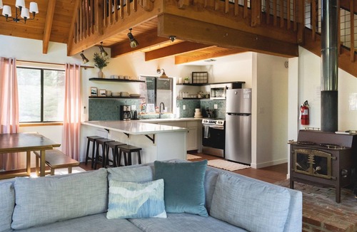 Fish Camp Cabin | Beachcomber Cabin A-Frame 2 miles from Yosemite