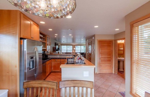 Shorepine Village House | Beachcomber Cottage · Close to Beach, Family Friendly, Open Layout