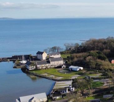 Garlieston House | Beachcomber