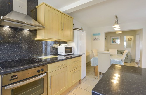 Treator Cottage | Beachcomber