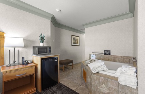 Fort Bragg Hotel | Beachcomber Motel Fort Bragg