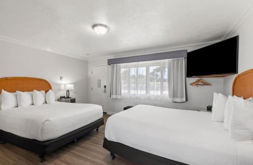 Fort Bragg Hotel | Beachcomber Motel
