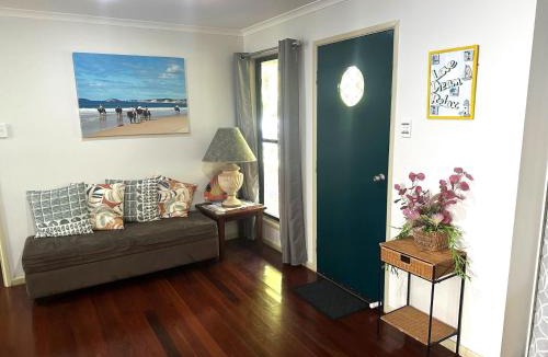 Rainbow Beach House | Beachcomber - Rainbow Shores