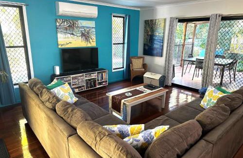 Rainbow Beach House | Beachcomber - Rainbow Shores