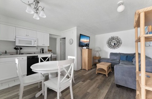 Avalon Resort | Beachcomber Resort 1bedroom Double Suite