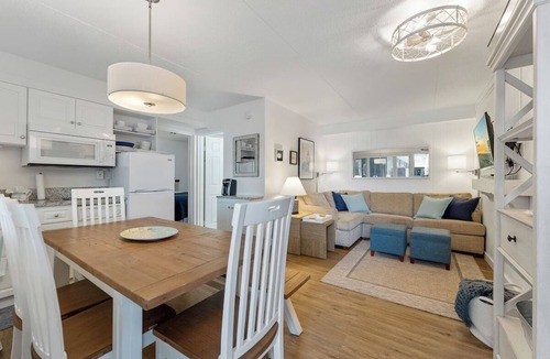 Avalon Resort | Beachcomber Resort 1bedroom Double Suite