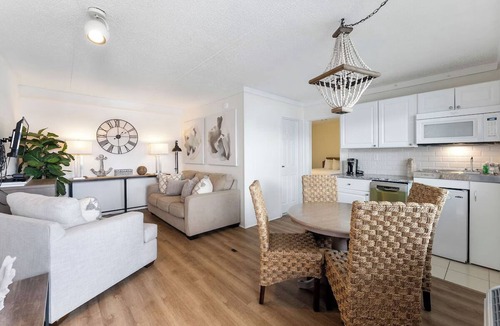 Avalon Resort | Beachcomber Resort 1bedroom Double Suite