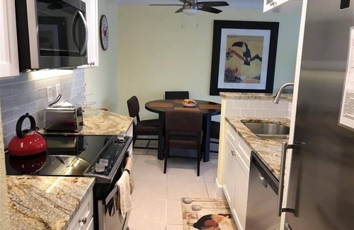 Longboat Key Condo | Beachcomber unit 207