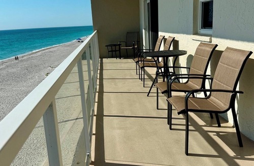 Longboat Key Condo | Beachcomber unit 408