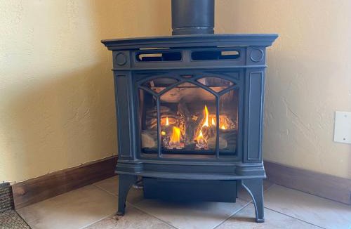 Gold Beach Hotel | BeachCombers Inn