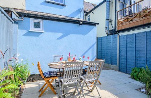 Felixstowe House | Beachcombers Retreat