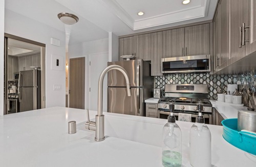 Huntington Harbour Condo | BeachCottage
