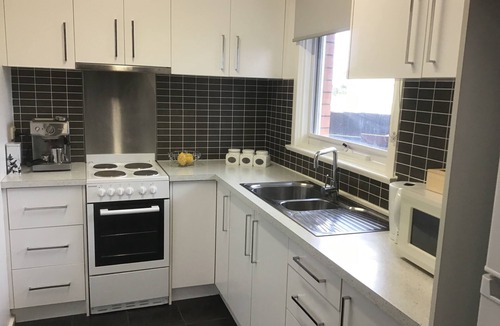 St Leonards Apartment | Beachdoc, 300 m to the beach