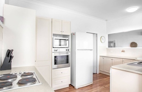 Salamander Bay House | Beached Inn, 93 Foreshore Drive - Spacious beach front house