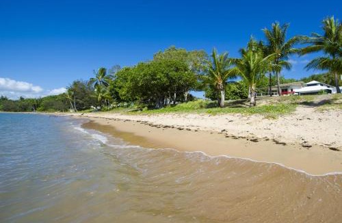 Picnic Bay House | Beached on Magnetic