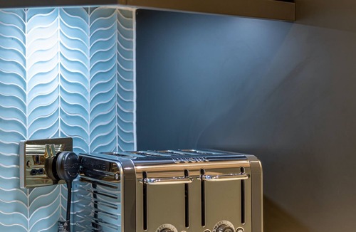 Seafront Apartment | Beaches Brighton 1