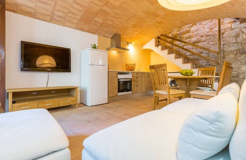 Cruilles House | Beaches+Countryside. Chic, Stone Townhome in Medieval Village,Air Conditioning!