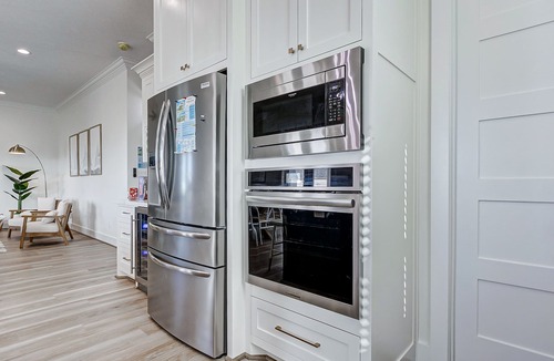 Crystal Beach House | Beaches&Dreams - HOT TUB - 5 Min Walk to Beach - Sleep 14