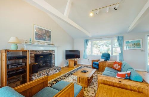 North Eastham House | Beaches n' Sunsets