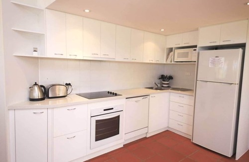 Wongaling Beach Apartment | Beaches No 4 - Absolute Beachfront