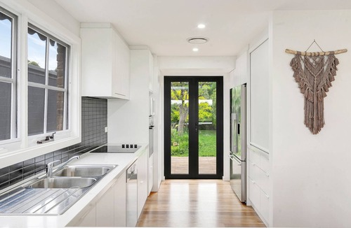 Balnarring House | Beaches, Paddocks & Village