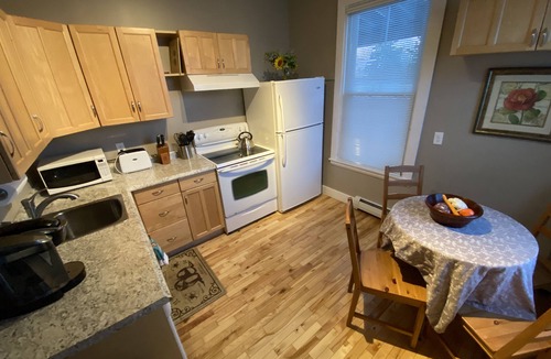 Cape Elizabeth House | Beaches, Trails, Lighthouses, Lobster, Tranquil, Immaculate, Quiet.