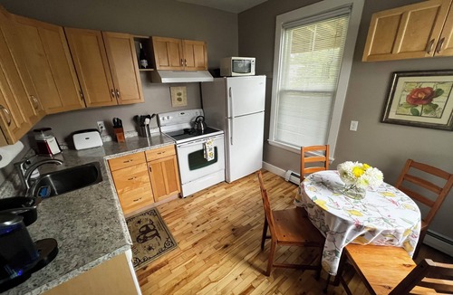 Cape Elizabeth House | Beaches, Trails, Lighthouses, Lobster, Tranquil, Immaculate, Quiet.