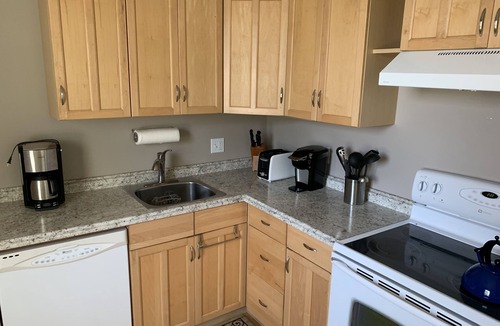 Cape Elizabeth House | Beaches, Trails, Lighthouses, Lobster, Tranquil, Immaculate, Quiet.