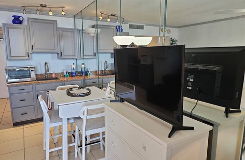 Galt Mile Condo | Beachfront Studio overlooking the Atlantic Ocean