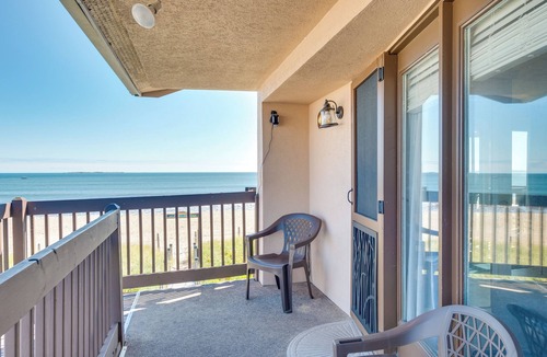 Old Orchard Beach Apartment | 'beachfront 12' Condo on Old Orchard Beach