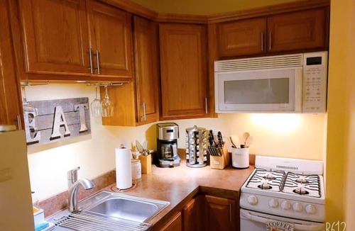 Highlands Apartment | BEACHFRONT 1BR WATERVIEWS WITH DECK PRIVATE BEACH