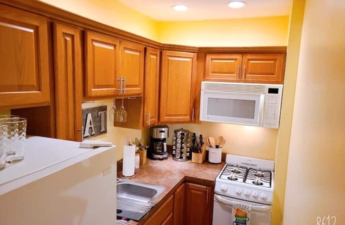 Highlands Apartment | BEACHFRONT 1BR WATERVIEWS WITH DECK PRIVATE BEACH