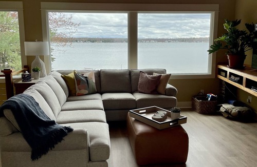 Baldwin House | Beachfront 2 Bed/1 Bath on Big Star Lake w/dock access and pristine beach.