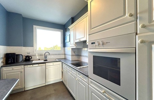 La Baule-Escoublac Apartment | Beachfront 2-Bedroom Apartment with Terrace and Parking in La Baule