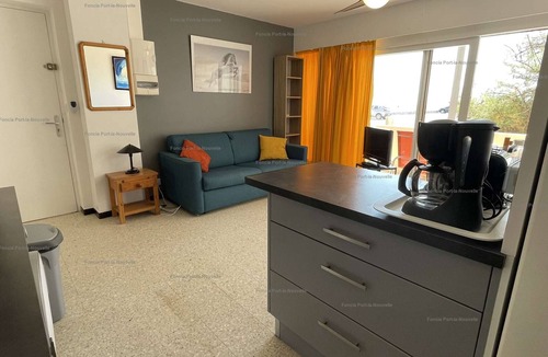 Port-la-Nouvelle Apartment | Beachfront, 2-Room Apartment with Sea View Terrace, Sleeps 5, Parking Included