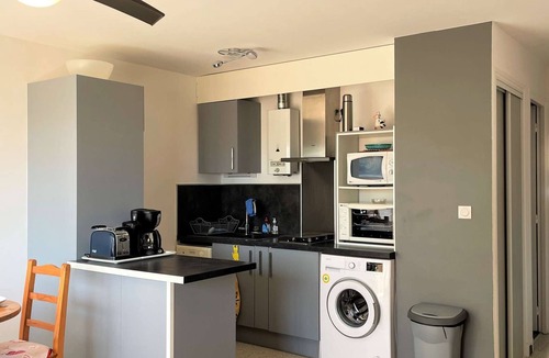Port-la-Nouvelle Apartment | Beachfront, 2-Room Apartment with Sea View Terrace, Sleeps 5, Parking Included