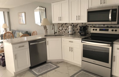 Marco Island Condo | 🏖 Beachfront 2B-2B – 12th Floor Balcony Gulf View + Pool + Direct Beach Access