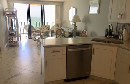 Marco Island Condo | 🏖 Beachfront 2B-2B – 12th Floor Balcony Gulf View + Pool + Direct Beach Access