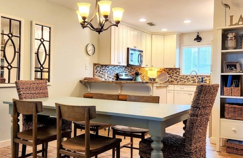 Port St. Joe House | BEACHFRONT 3 BR/3.5 bath townhome, steps to the beach! Dogs OK