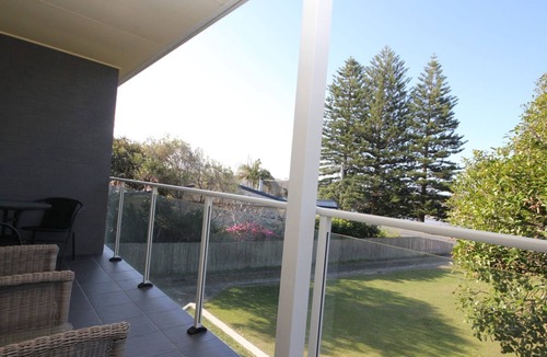 Lake Cathie Apartment | Beachfront 4 - opposite lake and beach