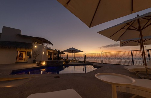 La Paz House | Beachfront 4BR Home with heated pool